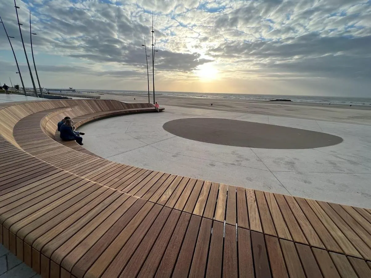 Apartment Appart Sympa 6P Avec Garage Et Terrasse Ensoleillee Et Spacieuse A 25M De La Mer Westende Middelkerke Belgium